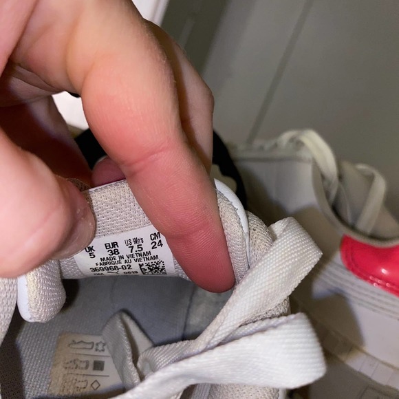 Puma Women's Size 7.5 Black Suede toe and hot pink Jada Shoe - Picture 6 of 6